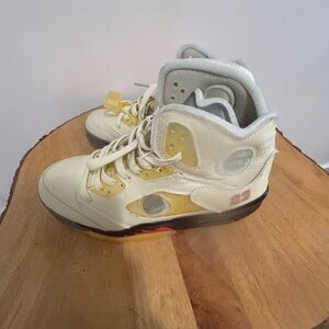 Off white Jordan 5s Size 8